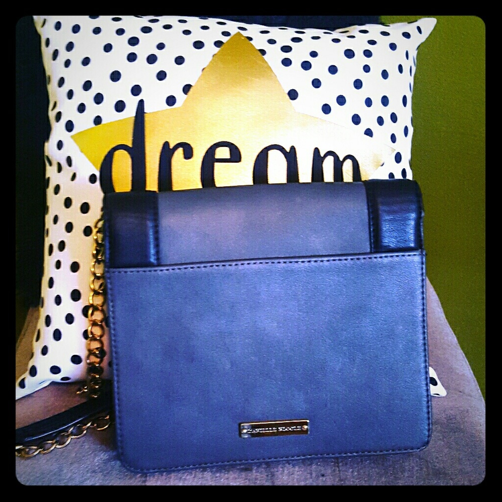 Danielle Nicole Purse - image 6